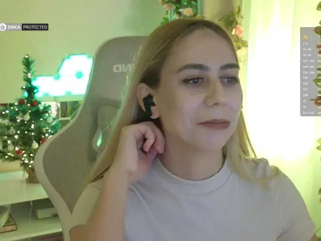 Masturbate to 26 years old -Light-Fury- from BongaCams -Light-Fury- from BongaCams