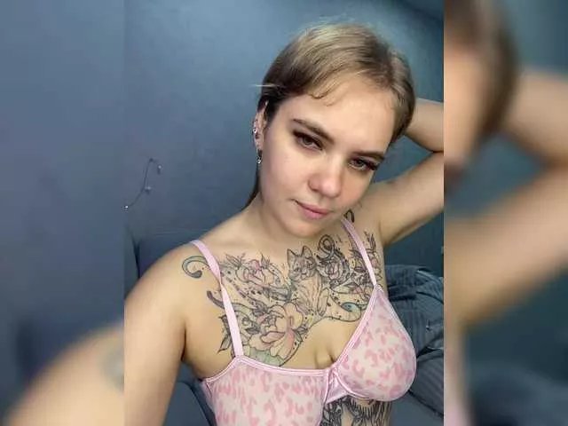 -Tiki-Riki- from BongaCams