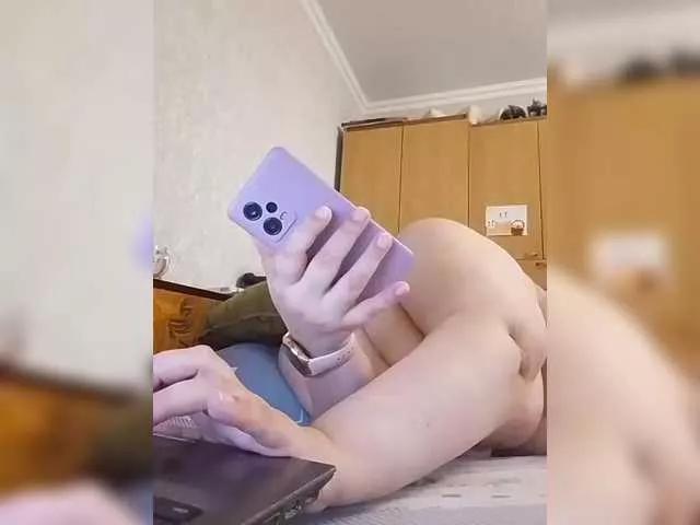 Adele-Tillie on BongaCams 