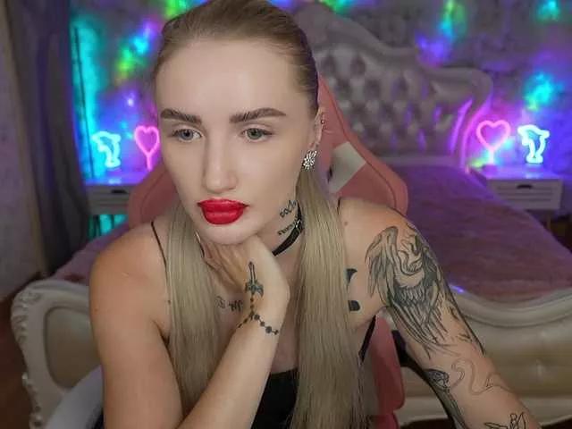 AfinaMoore on BongaCams