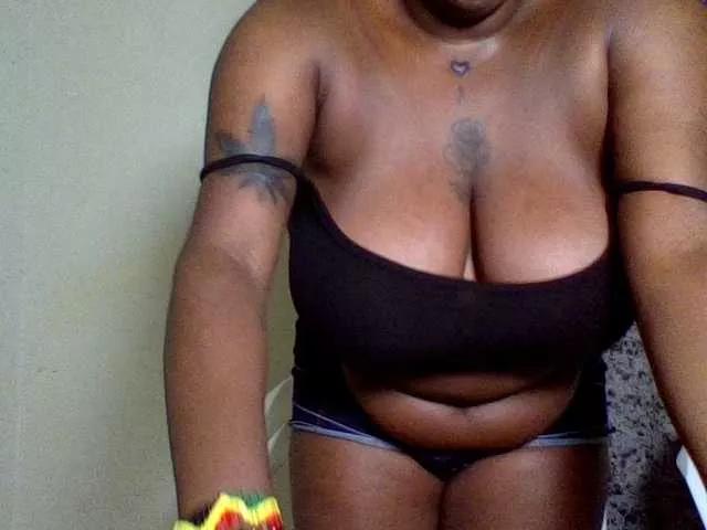 Cute AfroBooty wants you to fuck her body now AfroBooty from BongaCams