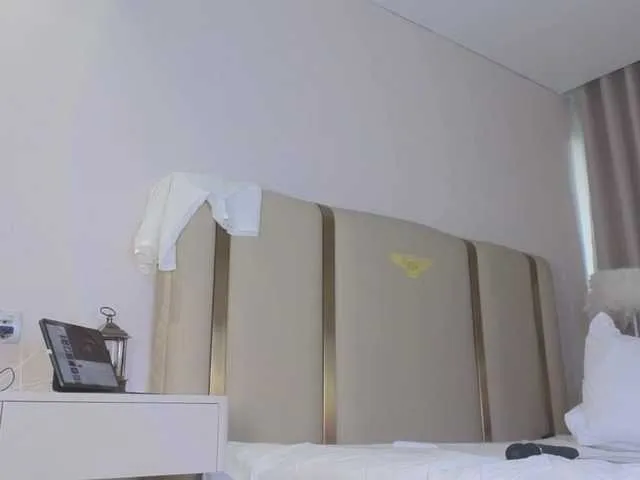 Akinastar from BongaCams