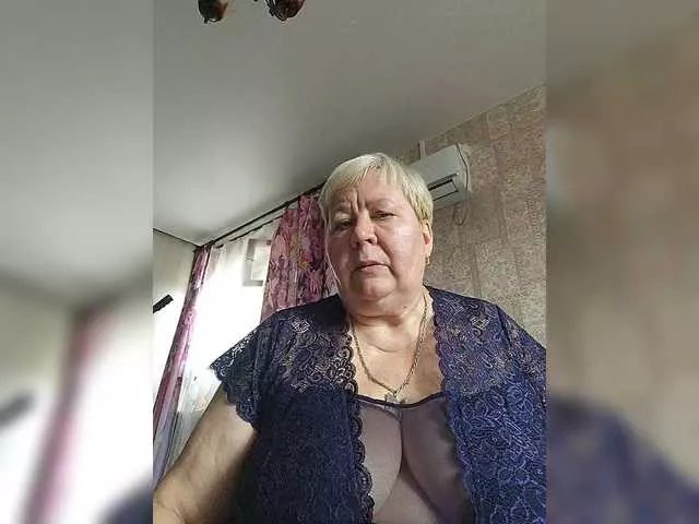 Offline Alena61 on BongaCams