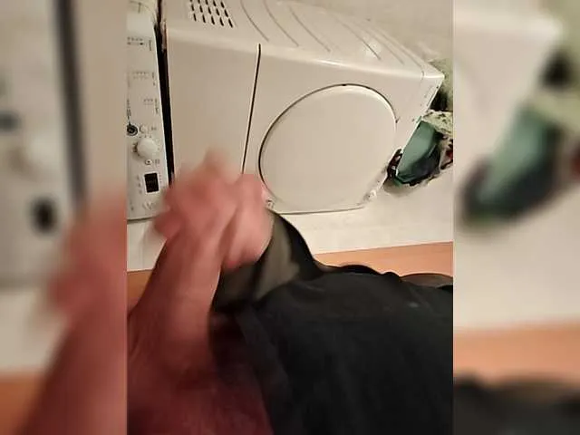 Alesko44 from BongaCams