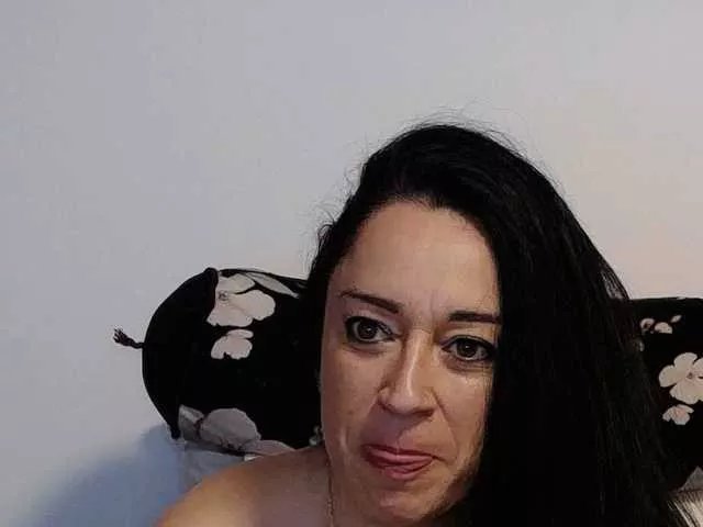 Offline anaiza on BongaCams