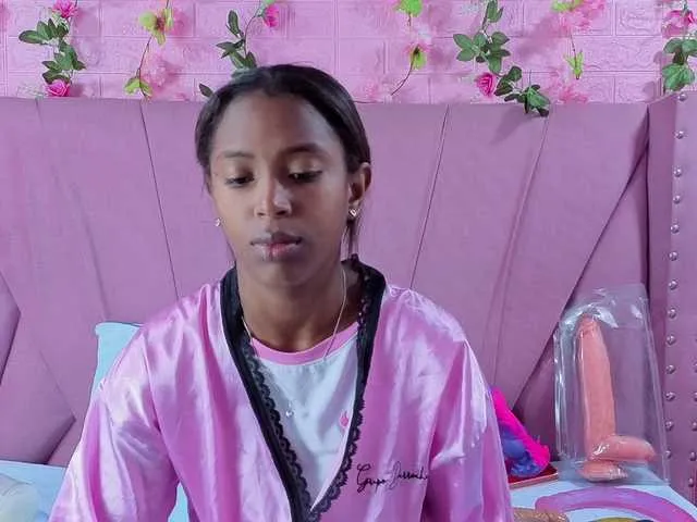 AngeyaPetite from BongaCams