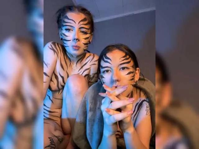 AnmiXHot from BongaCams