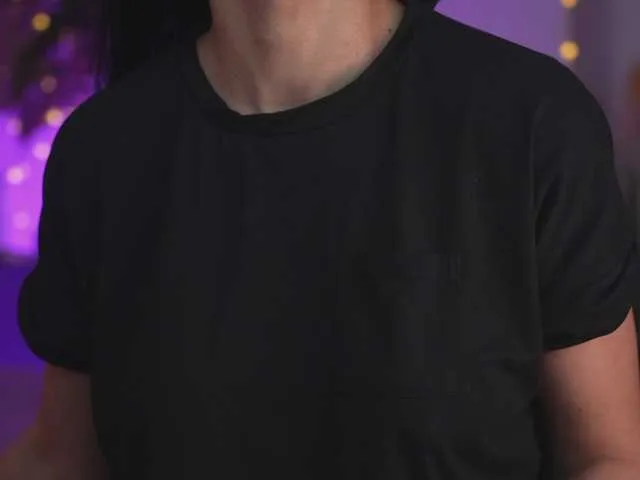 Antoniagold from BongaCams