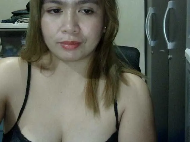 aubrey11 from BongaCams