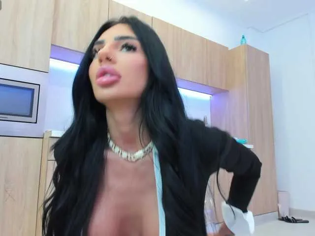 BritneyCharm from BongaCams