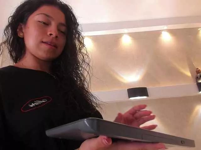 CeleneMidnight from BongaCams