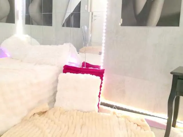 celia-chanel from BongaCams