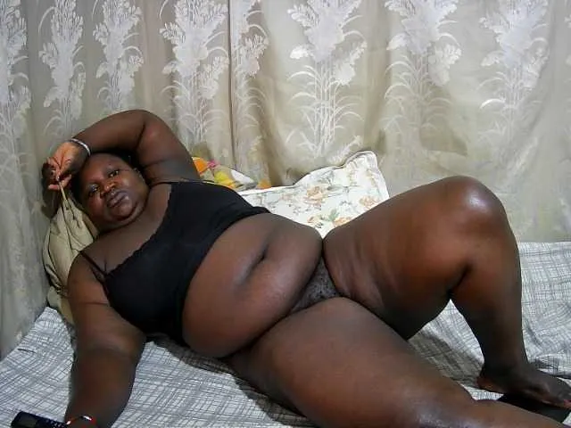 Try Chubby-cherry, she wants to masturbate for you chubby-cherry from BongaCams