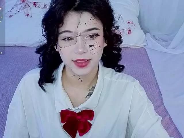 Sweet CoralineJones wants you to fuck her body now CoralineJones from BongaCams