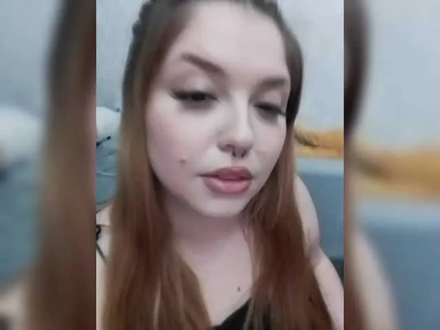 cutesmiles from BongaCams