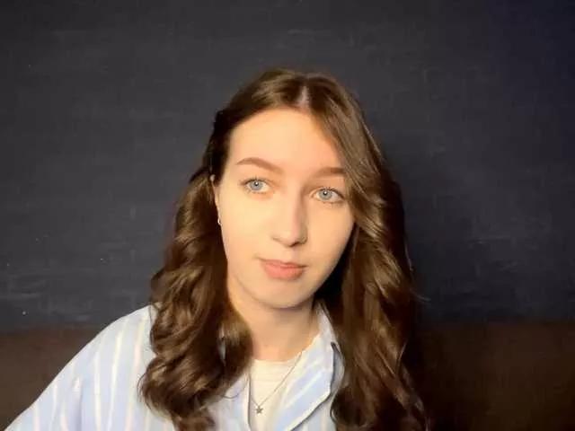 DeberaWarsham from BongaCams