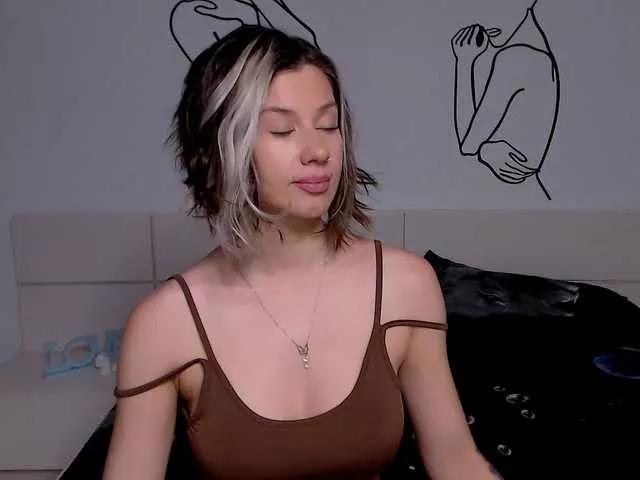 Sweet Devilishfox wants you to fuck her body now devilishfox from BongaCams