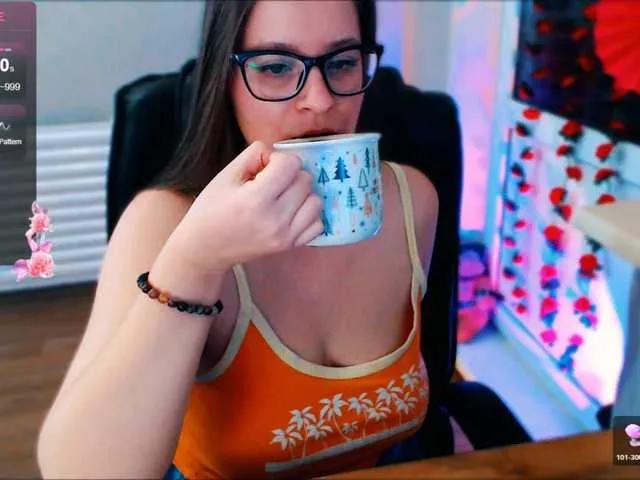 Admire BongaCams's Elizabeth-3 Elizabeth-3 from BongaCams