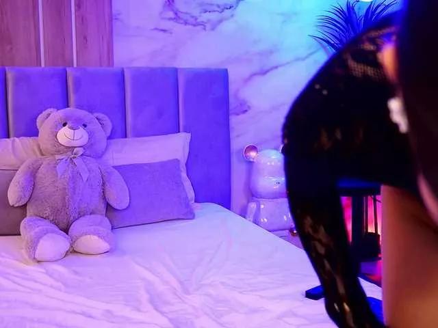 Explore BongaCams's EllyLynn EllyLynn from BongaCams