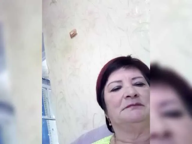 Empresswoman from BongaCams