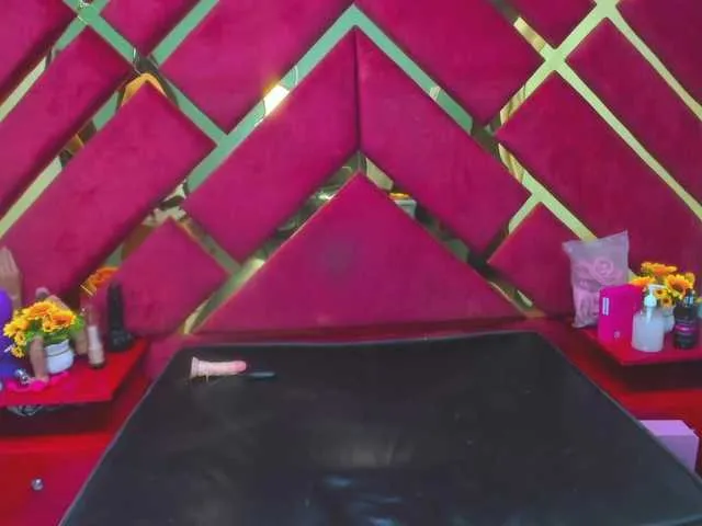 FreyjaNaugthy from BongaCams