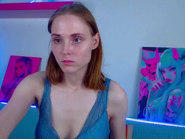 Offline GinaLovely on BongaCams