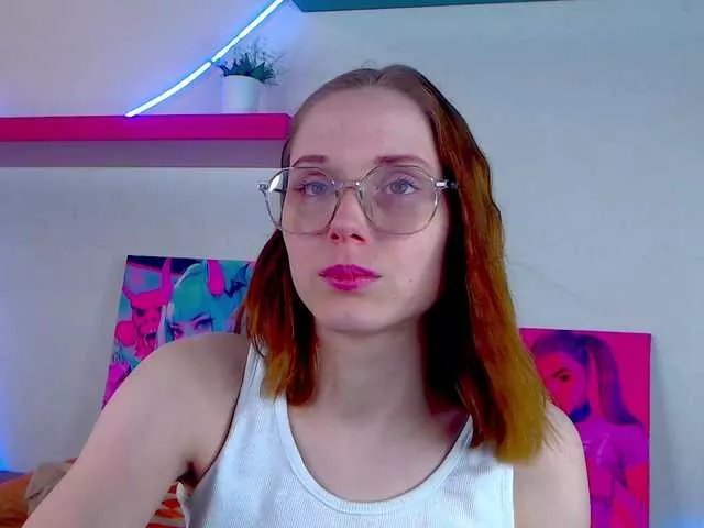 Offline GinaLovely on BongaCams