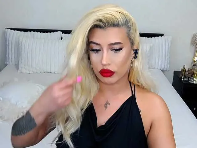 GiselleReine from BongaCams