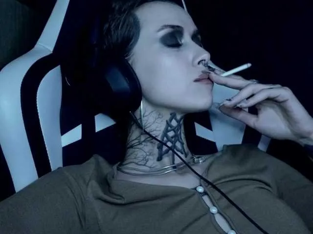 The surprising Haermit - cute live cam model ready to climax Haermit from BongaCams