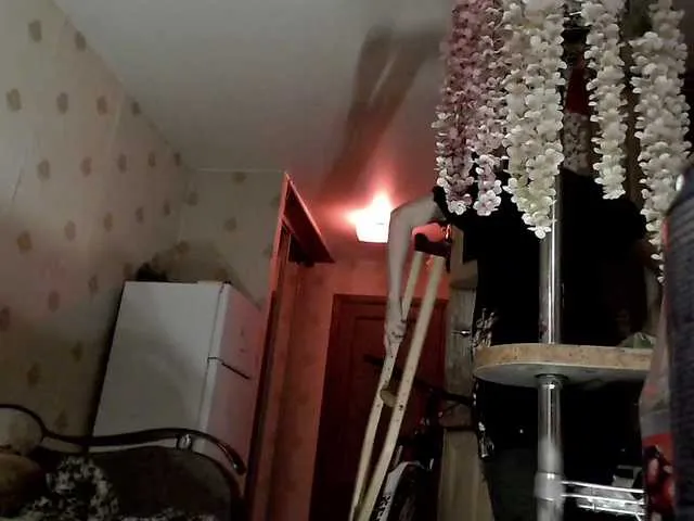 HazeRaziel from BongaCams