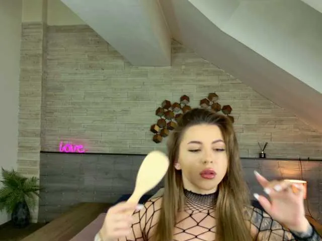 hornybe3 from BongaCams