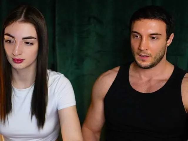 hotLeyaTom from BongaCams