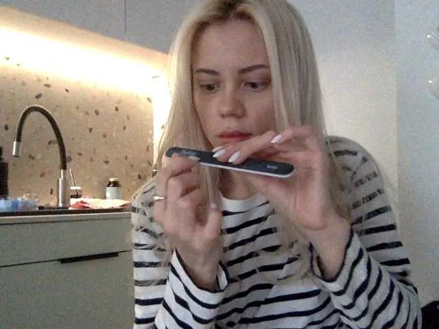 IconicDomi from BongaCams