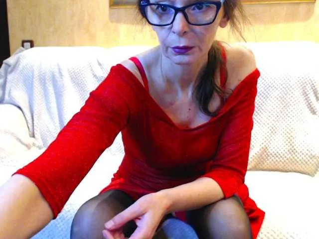 Julianna6532 from BongaCams