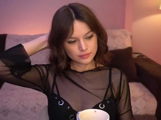 Discover slutty slut Kadriaa Kadriaa from BongaCams