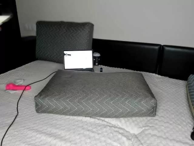 Hot KerryBelly from BongaCams KerryBelly from BongaCams