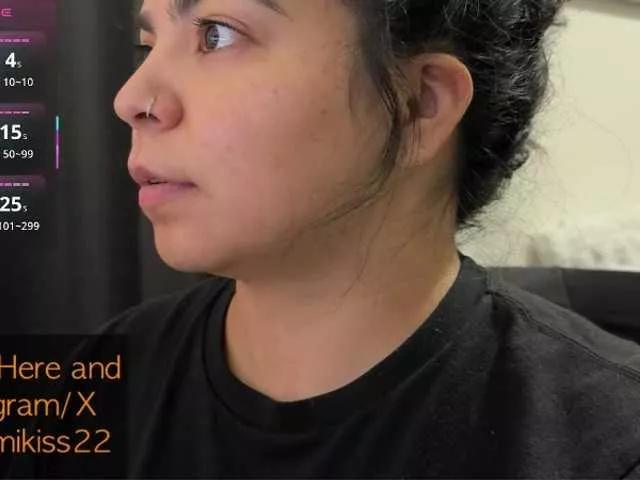 Masturbate to Kimmiakiss22, she wants to masturbate for you Kimmiakiss22 from BongaCams