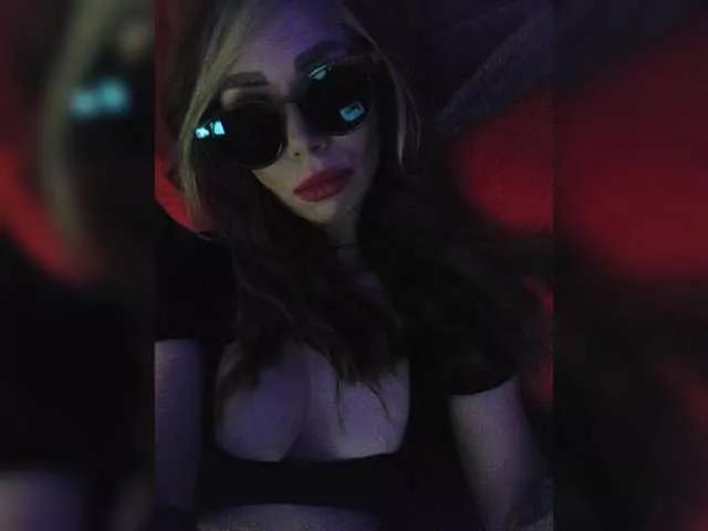 Kosmos1711 on BongaCams