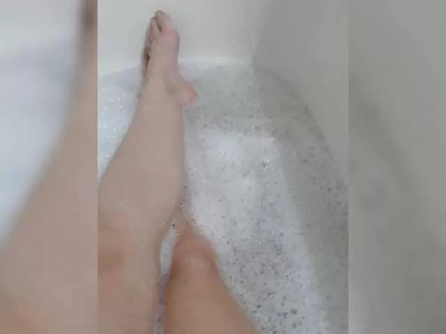 Kreedlina on BongaCams