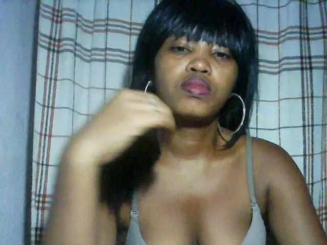 kylie11 from BongaCams