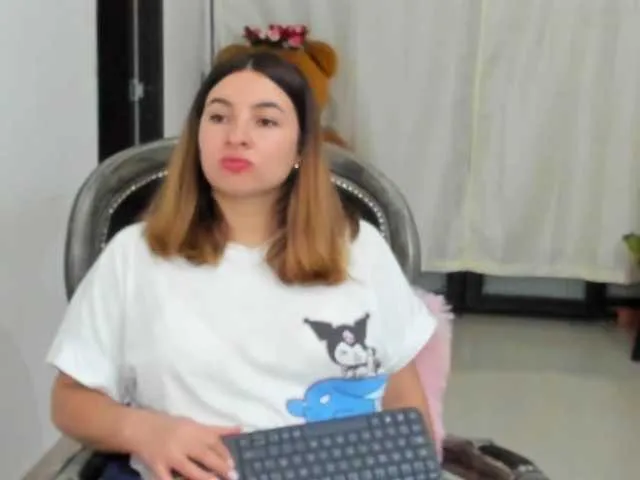 LaraCat1 from BongaCams