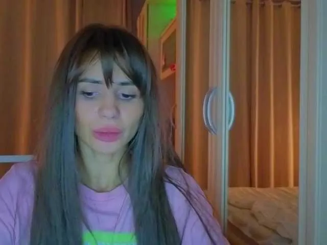 cam 2 cam with BongaCams's Latika28 in her camshow for hypnotic sensations Latika28 from BongaCams