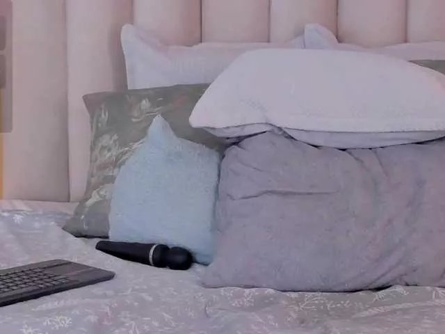 LexyFox1 from BongaCams