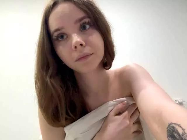 Explore Lil-RO-XO, she wants to masturbate for you Lil-RO-XO from BongaCams