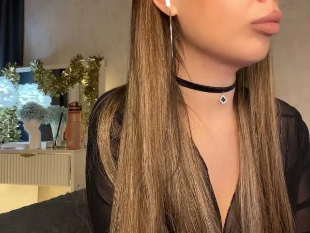 LiLi11a from BongaCams