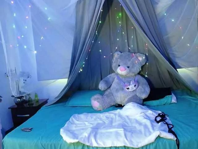 Lillith-greyy on BongaCams