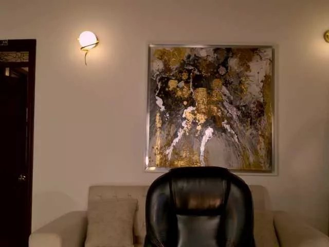 LisaMonroe from BongaCams