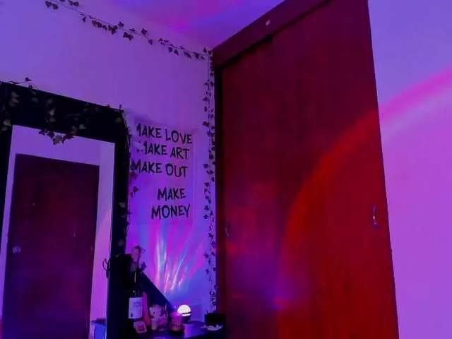 Naked Littlekayla wants you to fuck her body now littlekayla from BongaCams