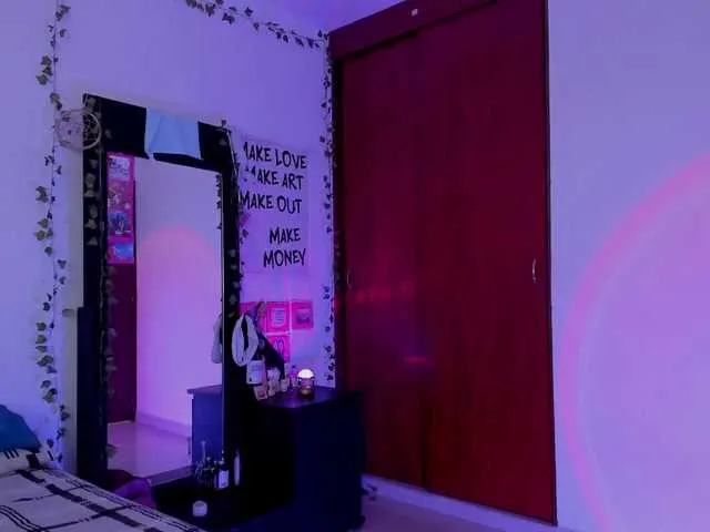 littlekayla from BongaCams