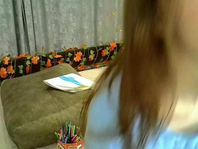 Join 18 years old LittleLisse from BongaCams LittleLisse from BongaCams